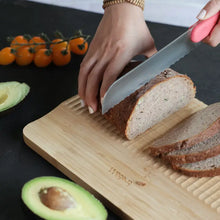 Load image into Gallery viewer, Trebonn Bamboo Chopping Boards