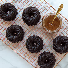 Load image into Gallery viewer, Nordicware Swirl Bundlette® Pan