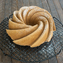 Load image into Gallery viewer, Nordicware Heritage Bundt® Pan