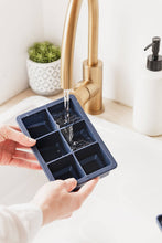 Load image into Gallery viewer, Giant Ice Cube Tray with Lid

