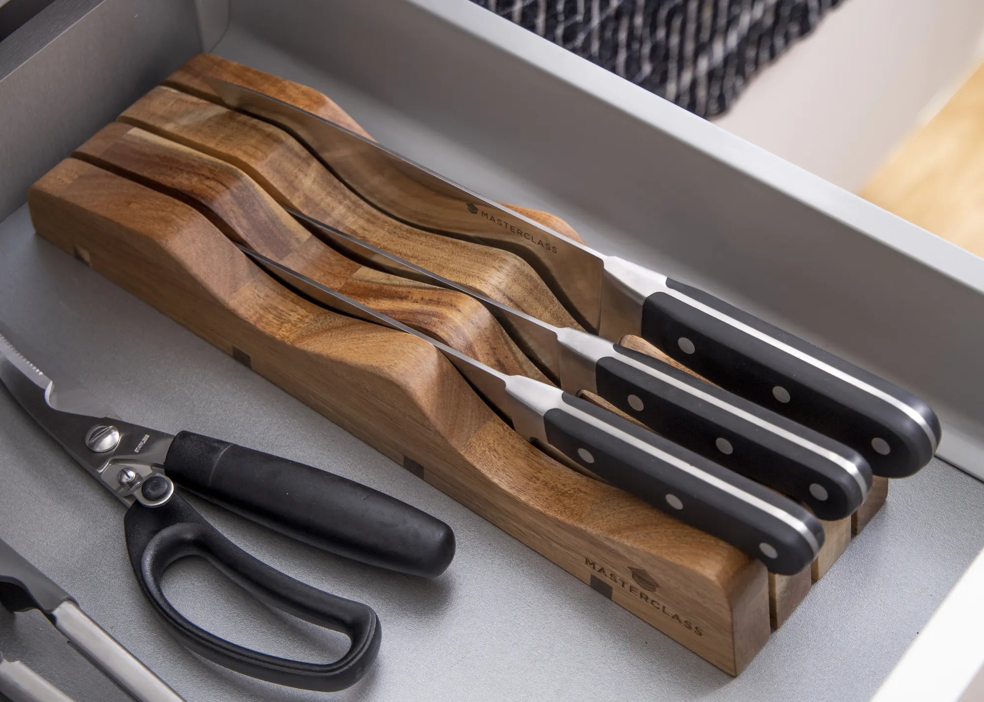 Drawer knife deals storage