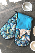 Load image into Gallery viewer, Oven Gloves Illustrated by Dollyhotdogs
