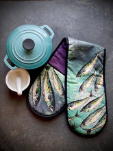 Load image into Gallery viewer, Oven Gloves Illustrated by Dollyhotdogs
